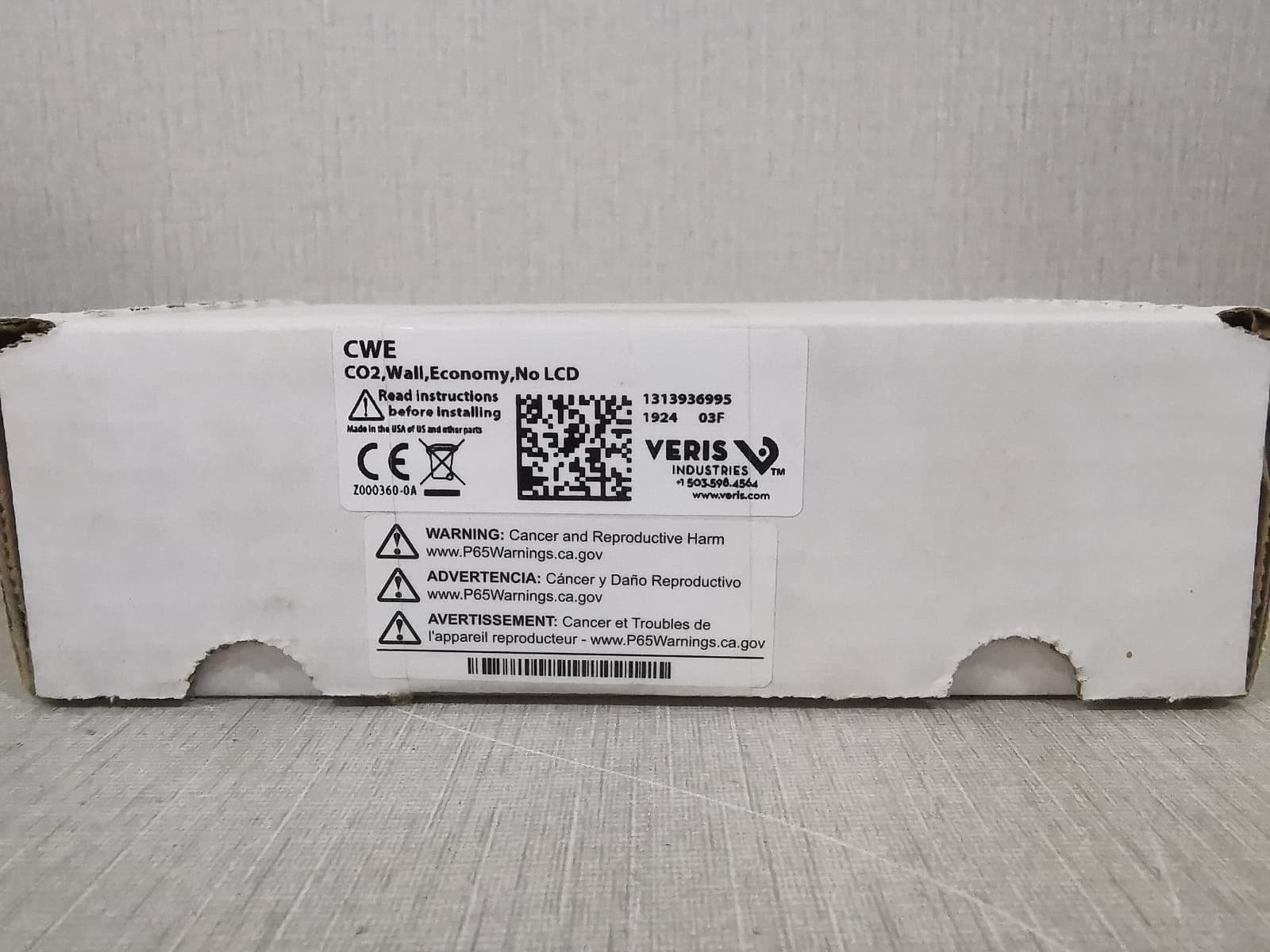 Veris CO2 Sensor CW Series Wall Mounted CO2 Sensor CWE