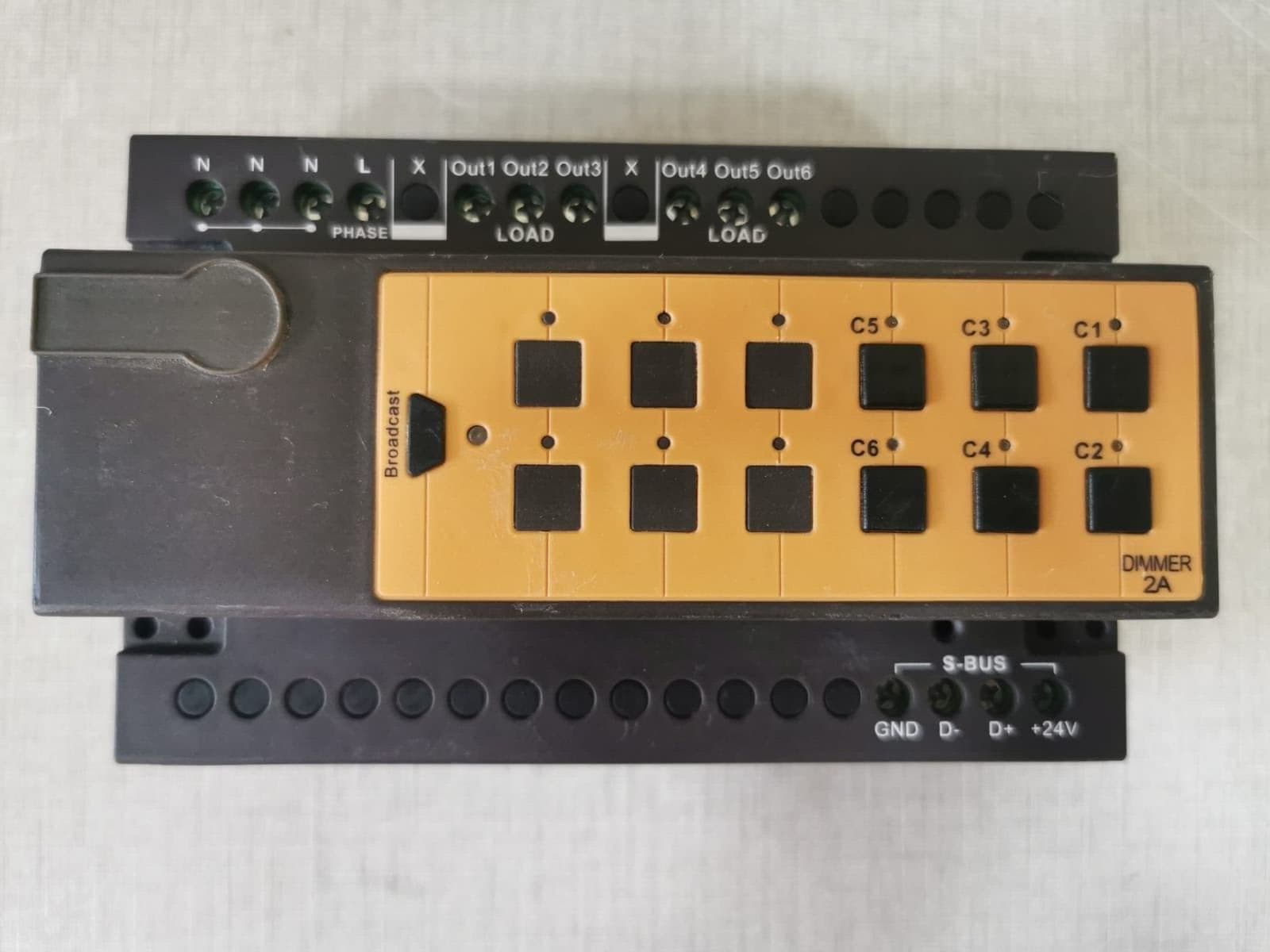 SMART SB-DIM6c2A-DN Dimmer 6Channel 2Amp