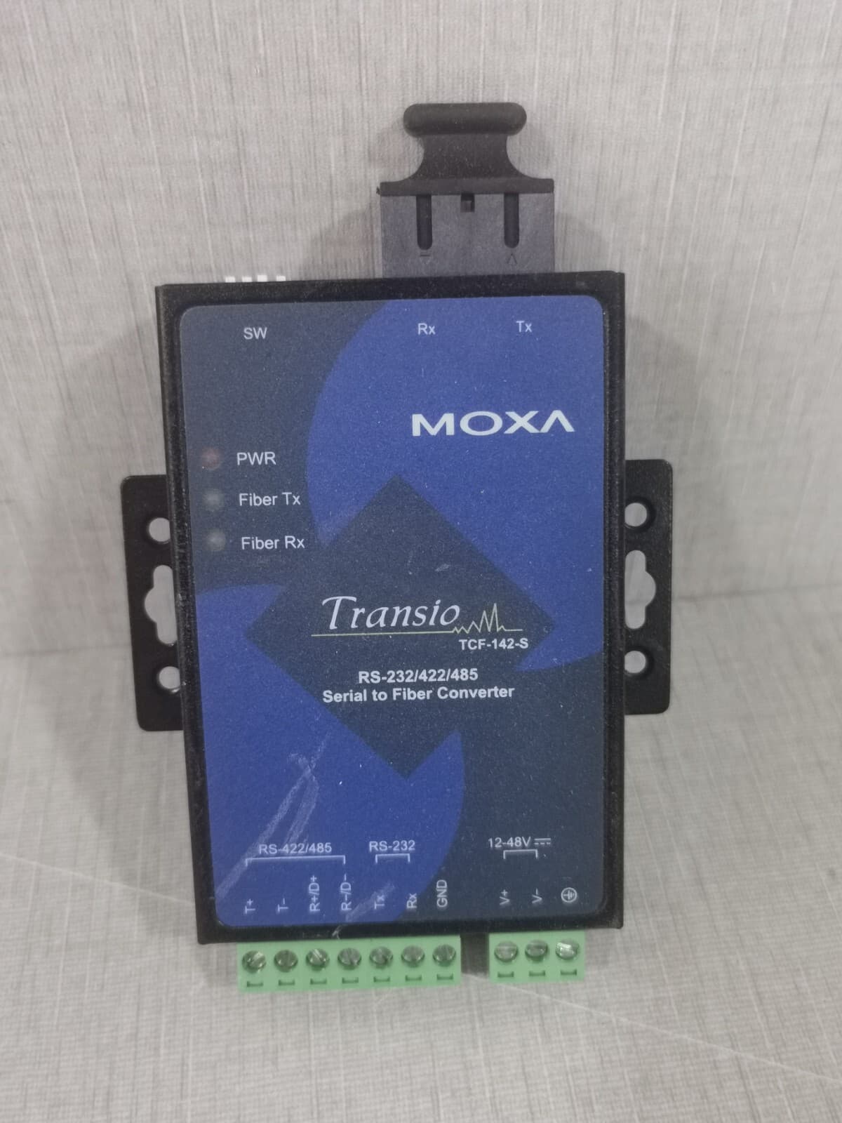 MOXA TCF-142-S-SC Serial to Fiber Converter