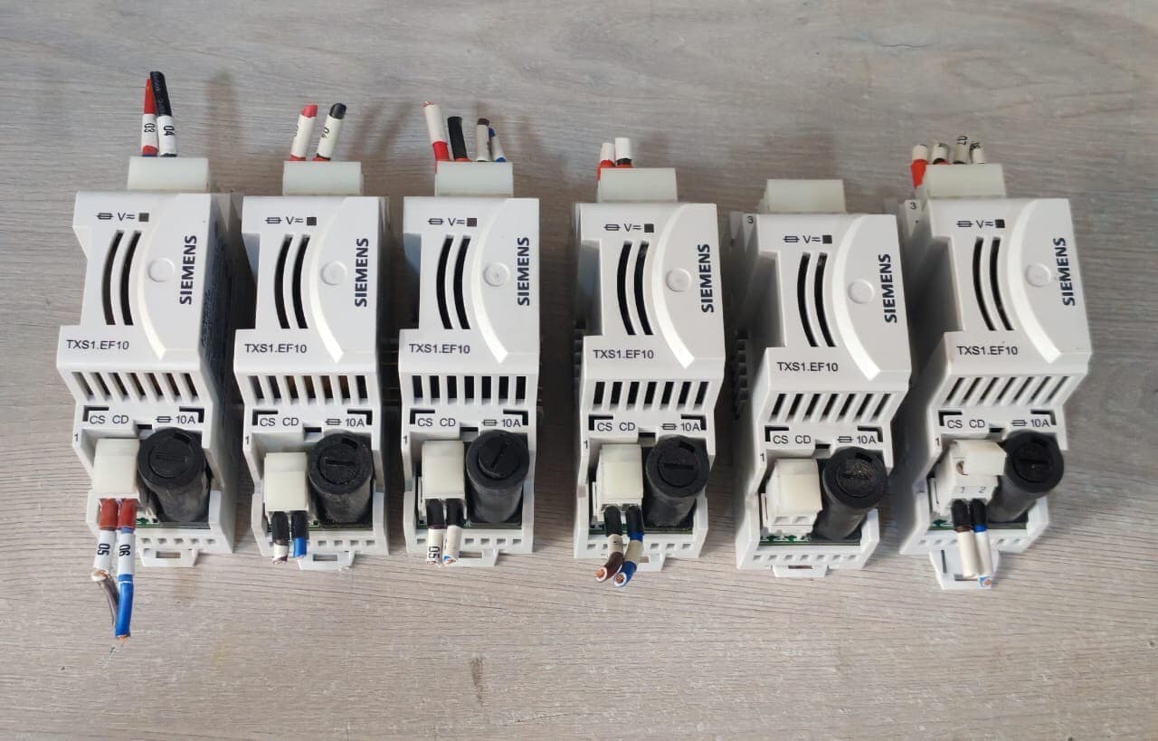 Siemens TXS1.EF10 Bus Connection Module 24V