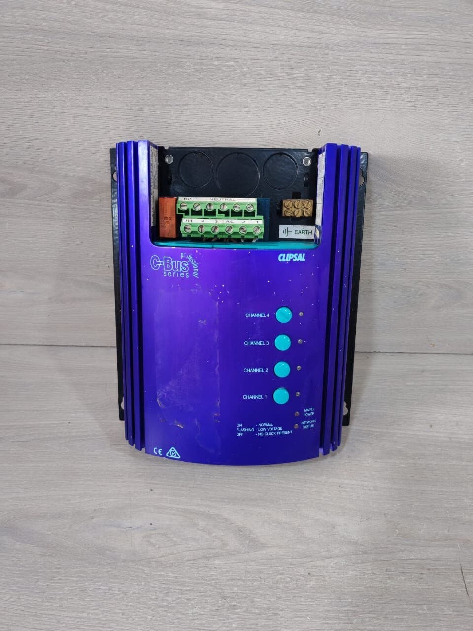 CLIPSAL C-BUS SERIES L5104D5 CHANNEL DIMMER MODULE 220V-240V 4 X 5A