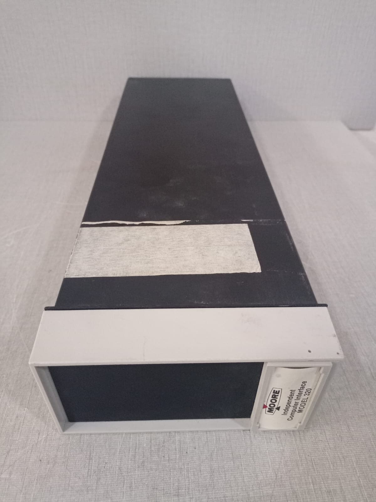 MOORE 320A2NNF CONTROLLER 320A2NNF B/M 15918-50/90K