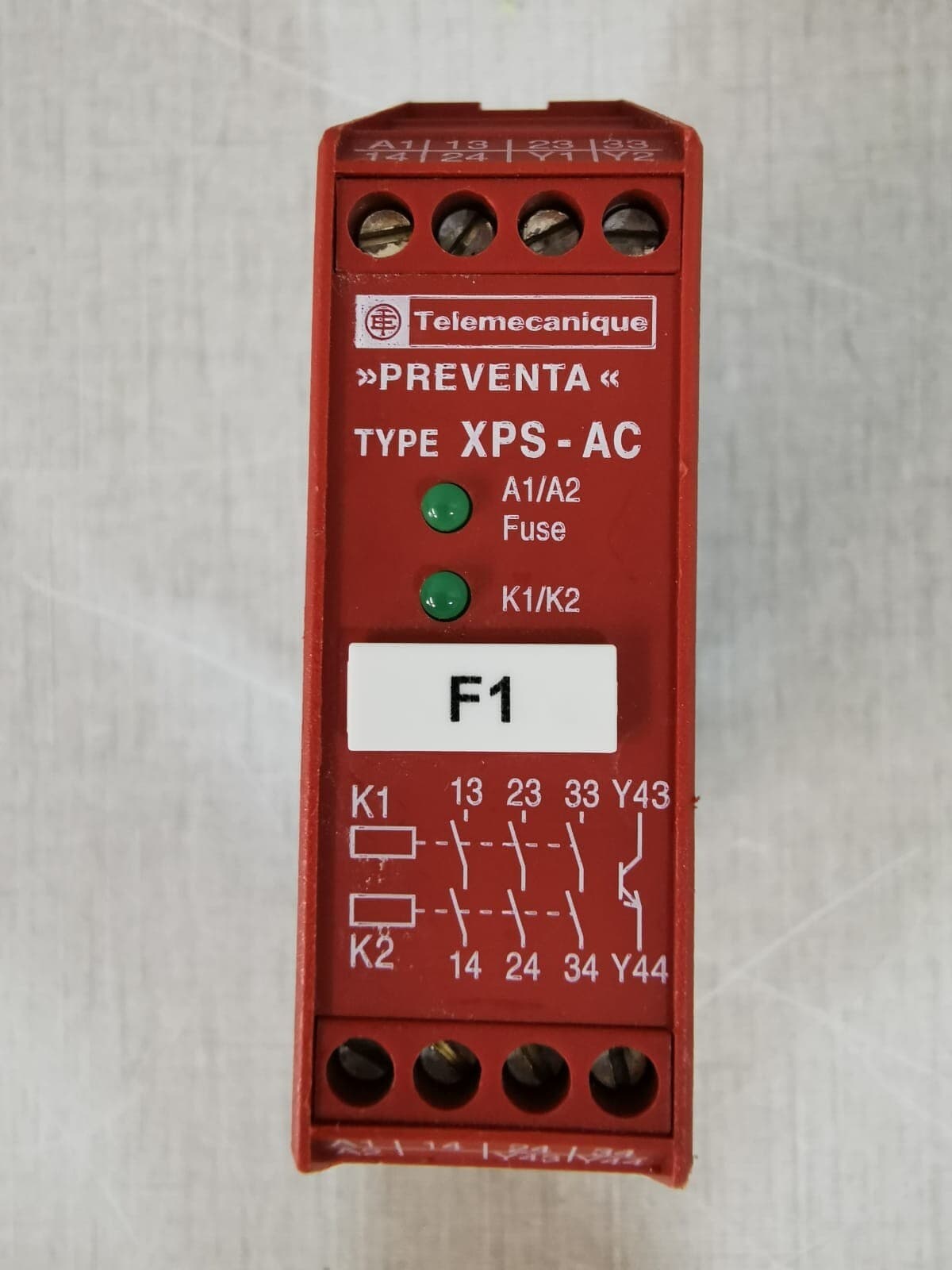 Schneider Electric XPSAC5121 Safety Relay / XPS-AC