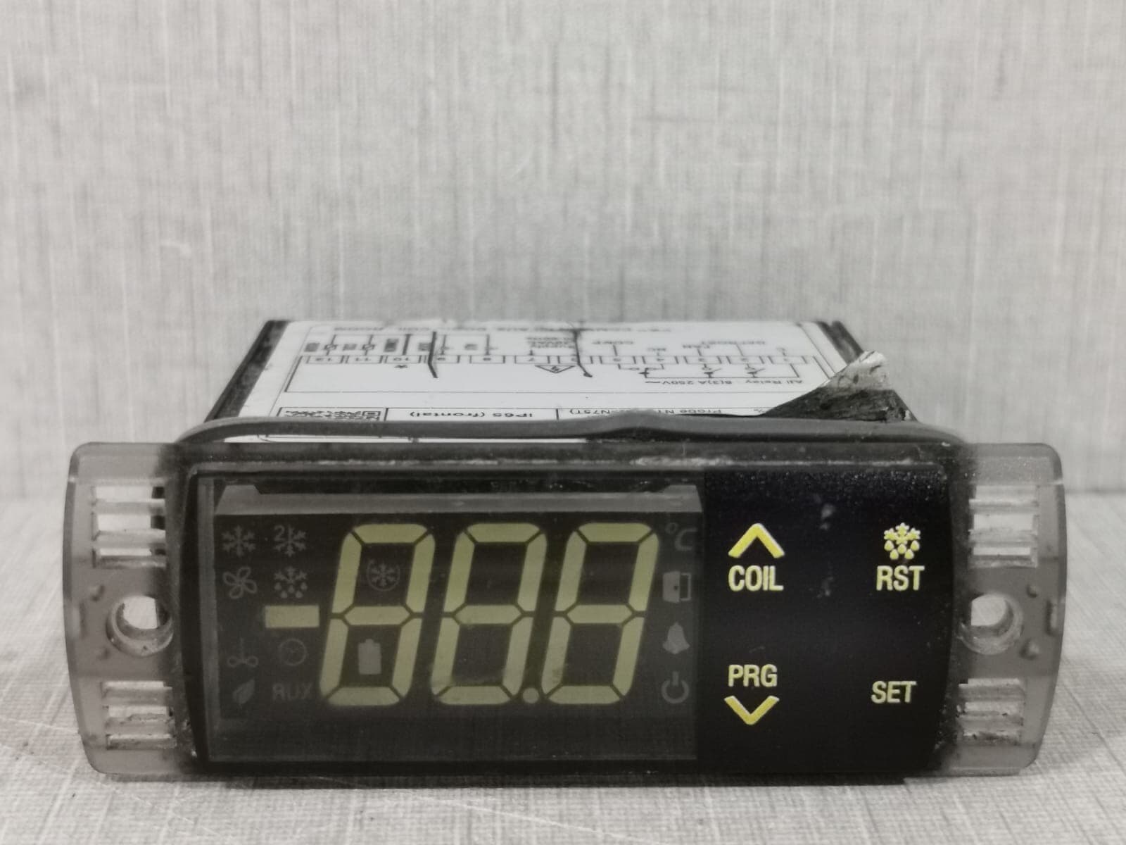 SZ-7524T-WE0 DIGITAL CONTROLLER REV 01 250V- WITHOUT ACCESSSORIES