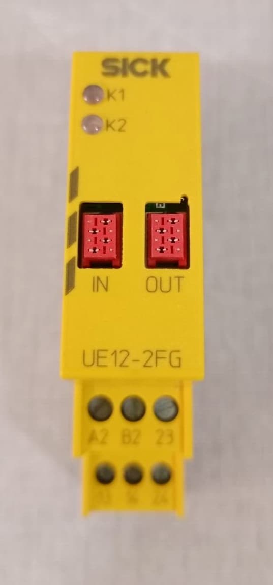 Sick UE12-2FG2D0 / UE12-2FG 1043917 Safety Extension Relay