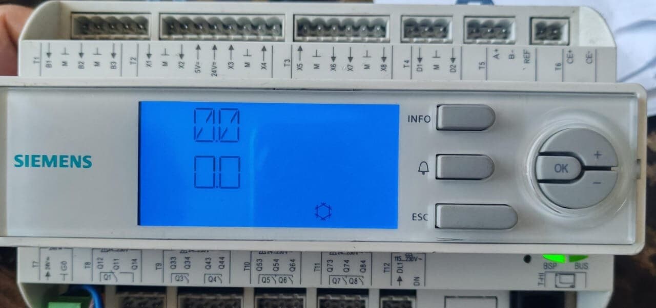 SIEMENS POL424.70/STD CONTROLLER - TRIED & TESTED