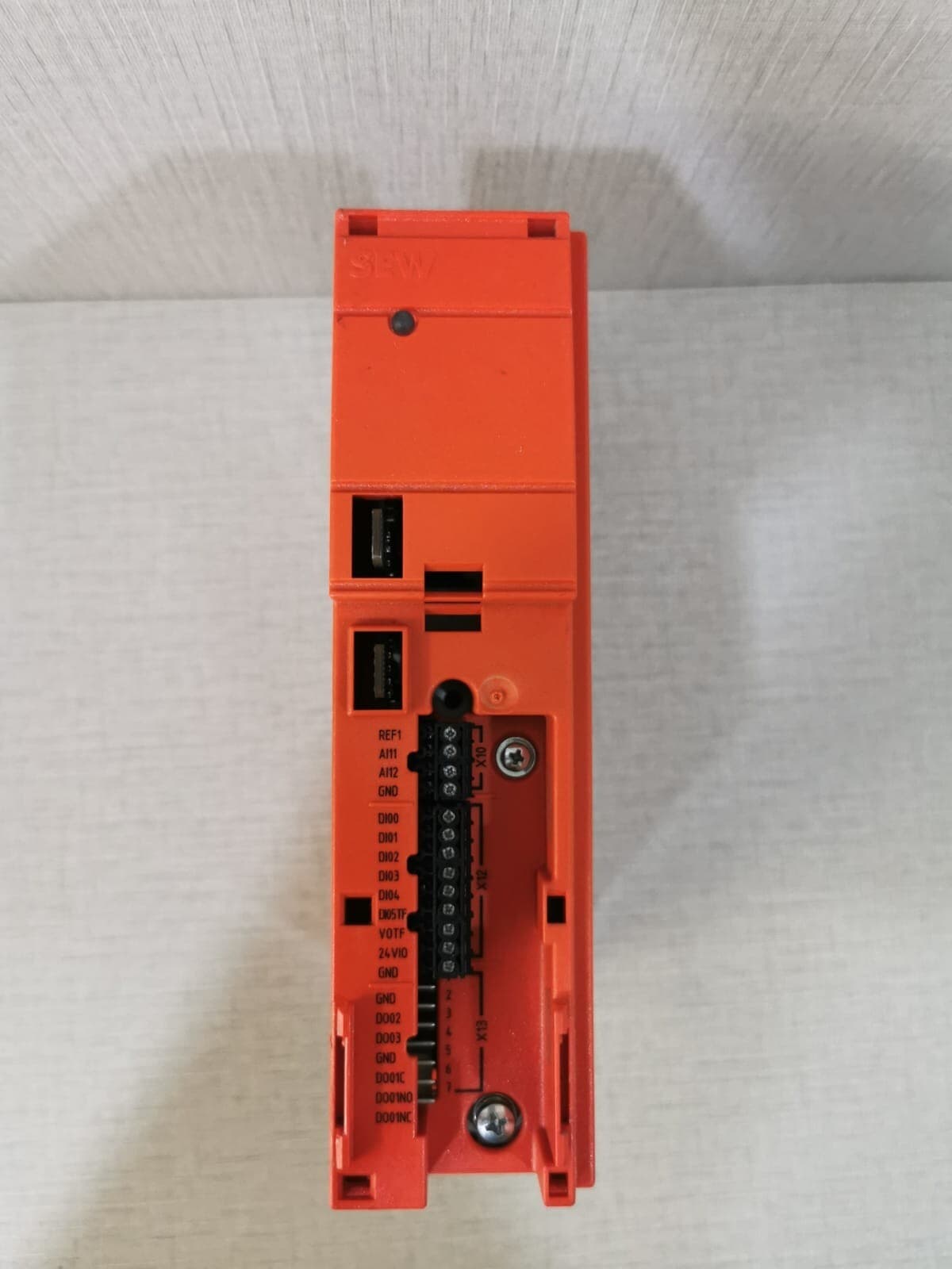 SEW EURODRIVE MC07B0004-5A3-4-00 MOVITRAC B INVERTER DRIVE