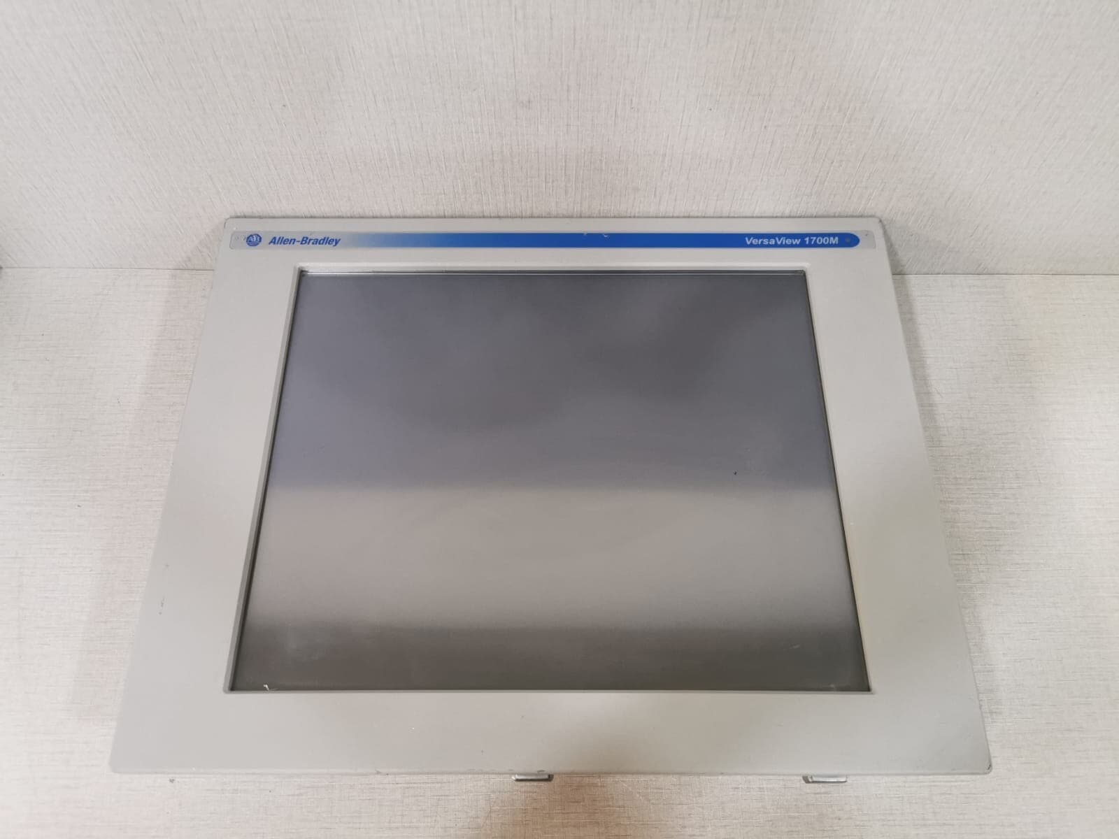 ALLEN-BRADLEY 6186-M17ALTR SER. E REV. A VERSAVIEW 1700M