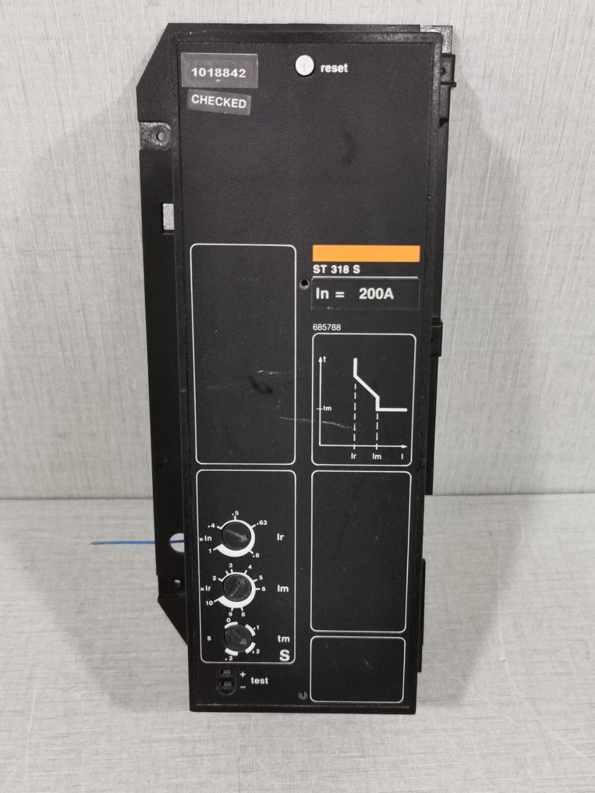 MERLIN GERIN ST318S ELECTRIC TRIP CONTROL CIRCUIT BREAKER ST 318 S IN=200A