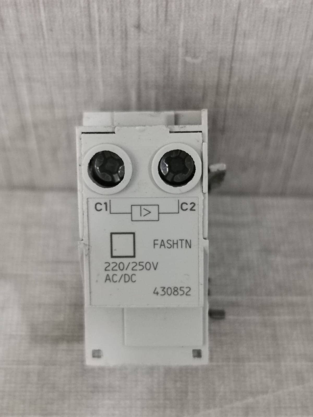 FASHTN 430852 GENERAL ELECTRIC SHUNT RELAY