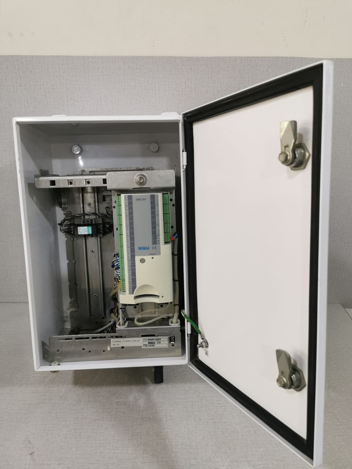 Vaisala HydroMet System MAWS110/MAWS110DCP Analytical Weather Sensors Panel Box