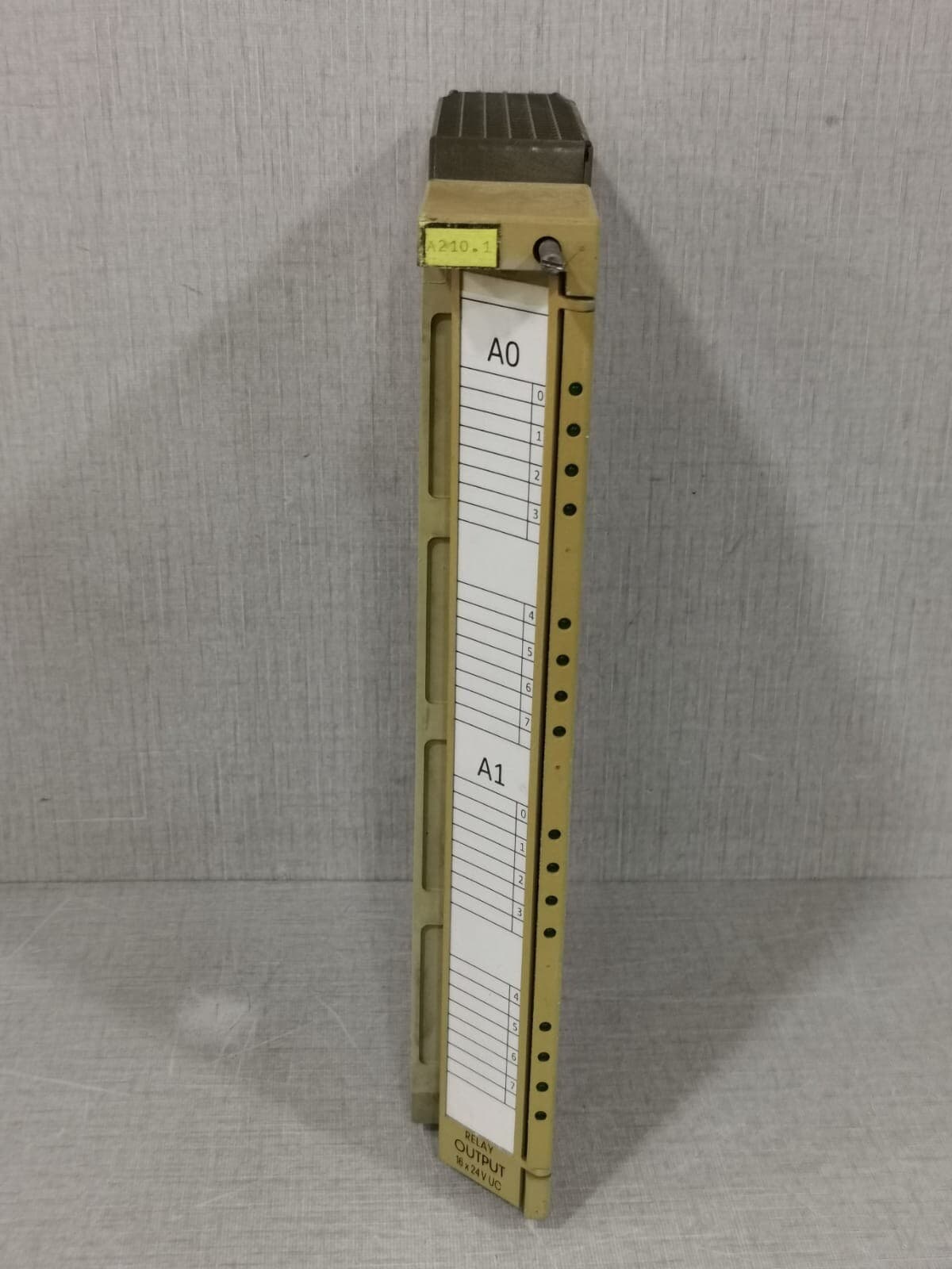 SIEMENS 6ES5 458-7LA11 SIMATIC S5 RELAY OUTPUT PLC