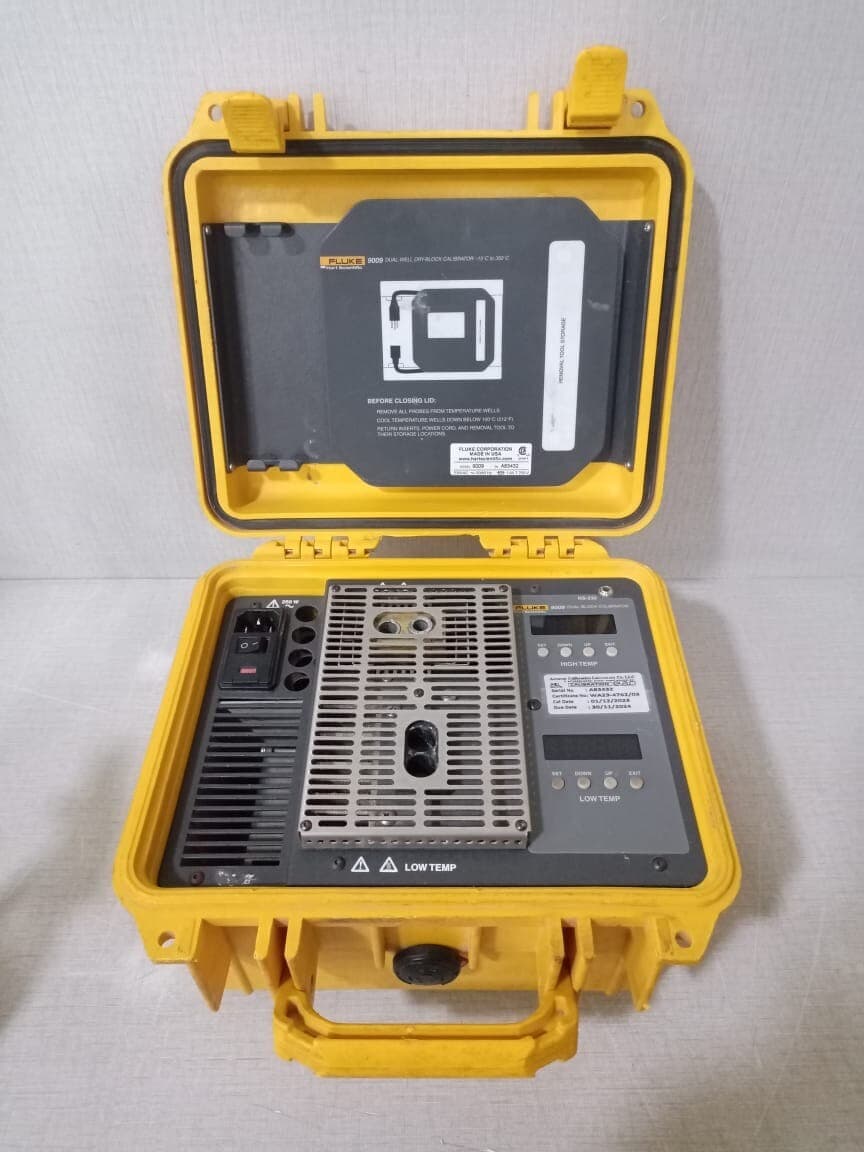 FLUKE hart scientific 9009 Dual-Well Dry-Block Calibrator 15℃ - 350℃