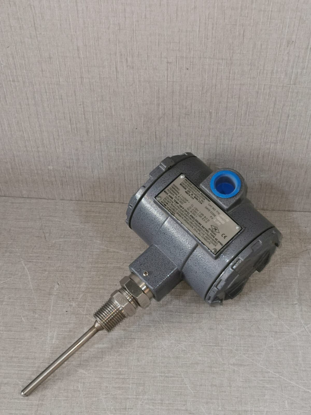 DWYER INSTRUMENTS TTE-104-W EXPLOSION-PROOF RTD Temperature Transmitter, 4"Probe