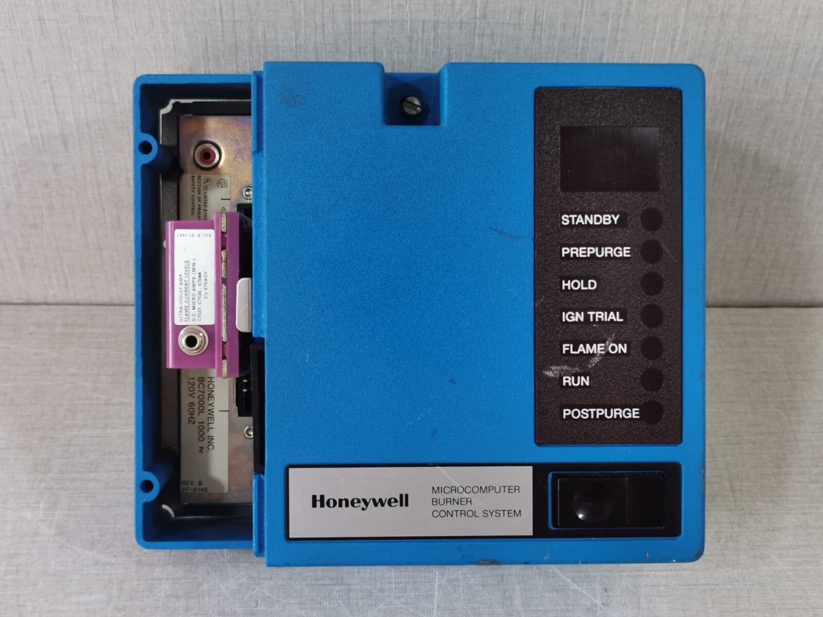 Honeywell BC7000L-1000 MicroComputer Burner Control System 120V 60Hz