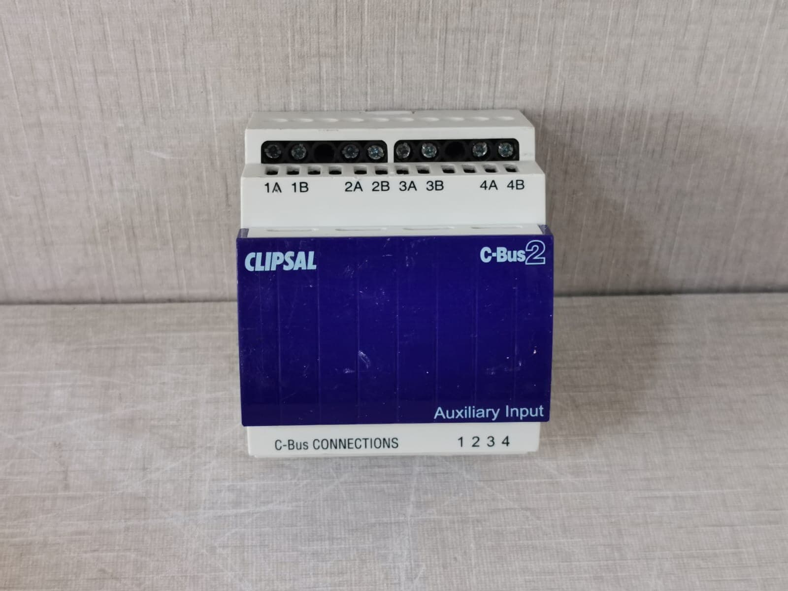 CLIPSAL L5504AUX C-Bus2 Auxillary Switch Input Unit