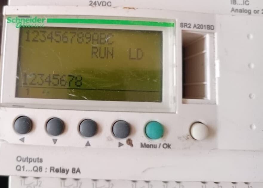 SCHNEIDER ELECTRIC SR2 A201BD COMPACT SMART RELAY ZELIO LOGIC 24VDC