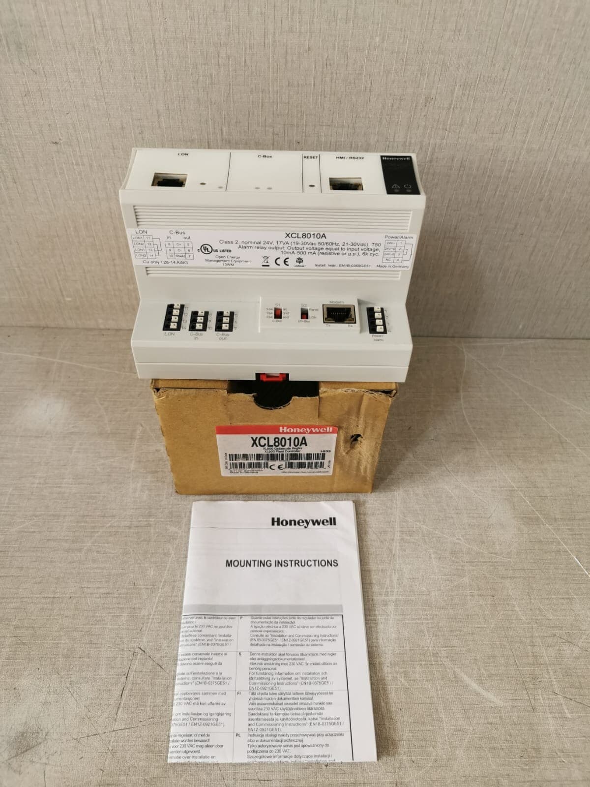 HONEYWELL XCL8010A EXCEL 800 PLANT CONTROLLER MODULE- WITH BROKEN BOX