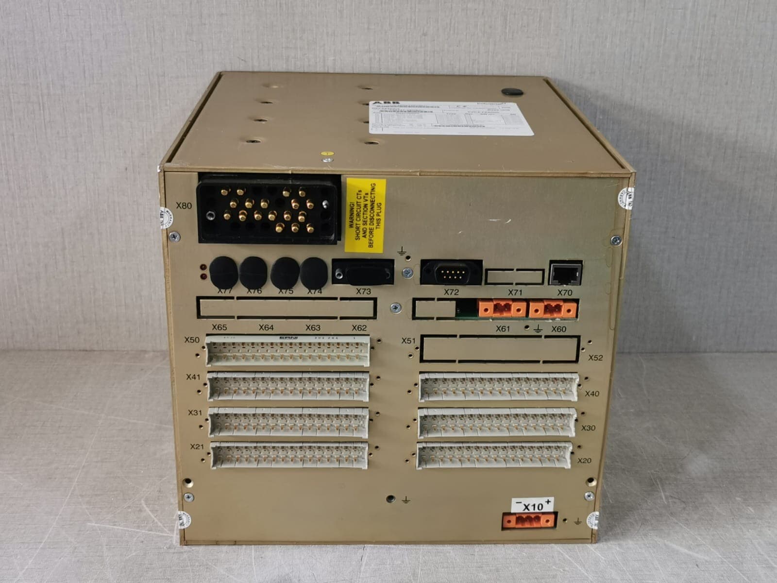 ABB REF542PLUS 1VFSE09152V201/ 1VCF752000 BASE UNIT - UNIT ONLY