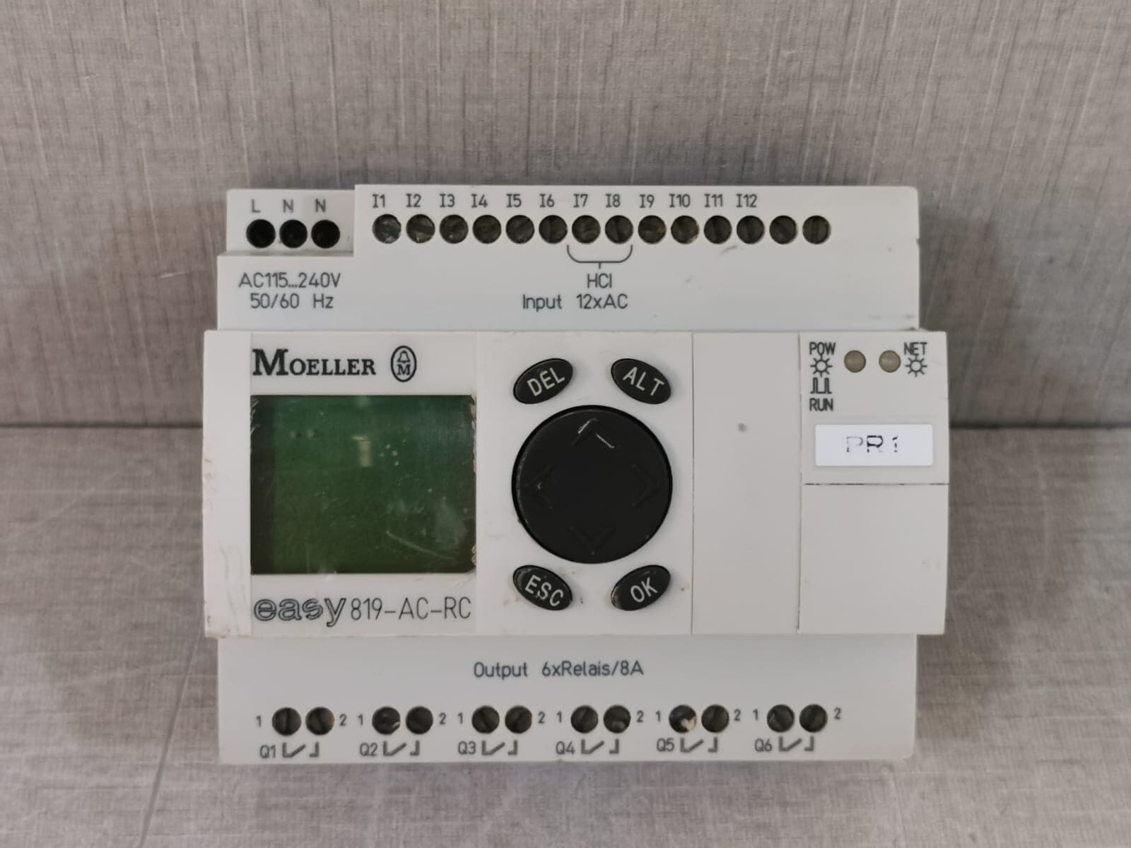 MOELLER EASY 819-AC-RC OUTPUT 6XRELAYS/8A PROGRAMMABLE RELAY