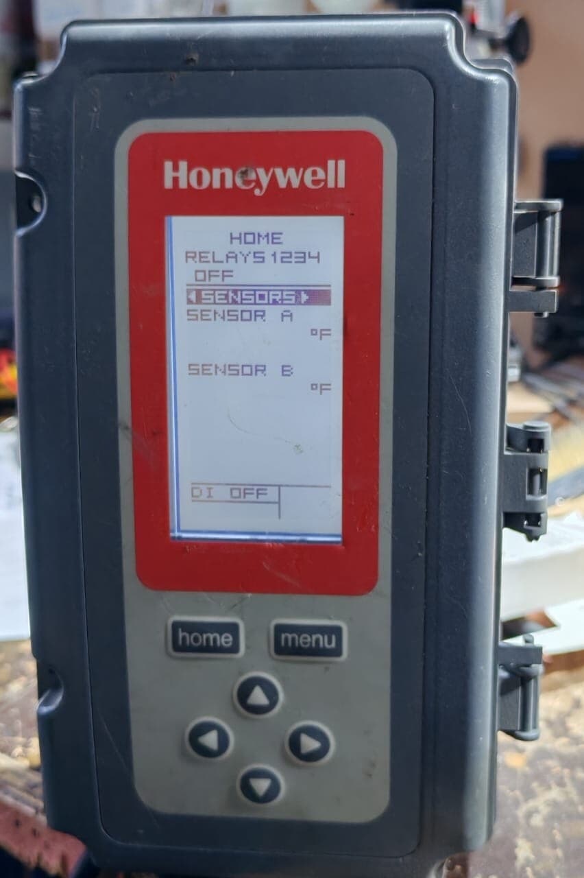 HONEYWELL T775B2040 Electronic Remote Temperature Controller