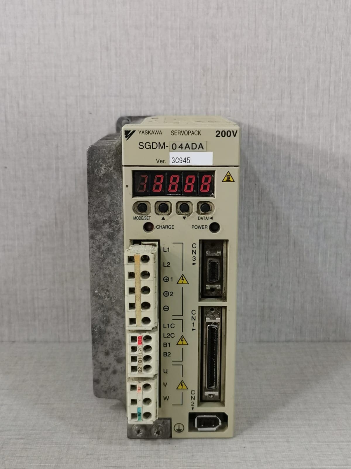 YASKAWA SGDM-04ADA SERVO PACK 200V