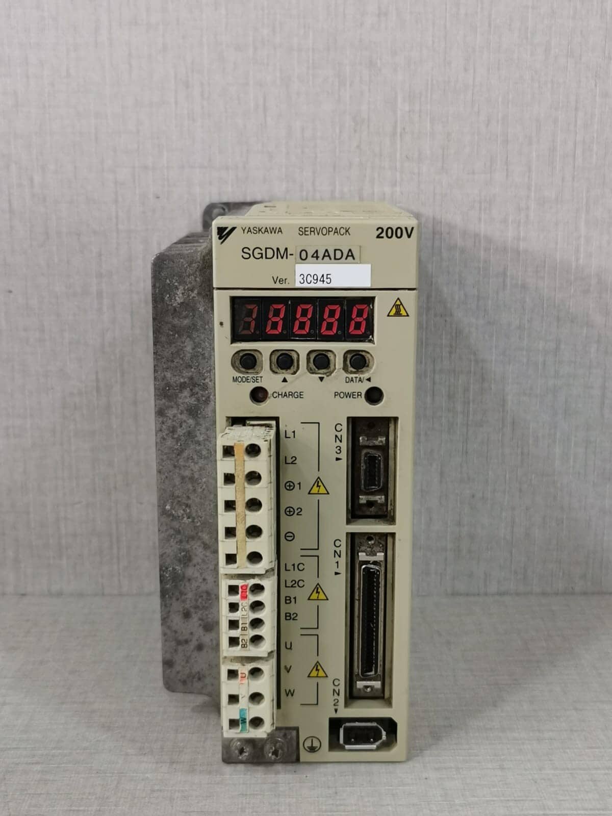 YASKAWA SGDM-04ADA SERVO PACK 200V