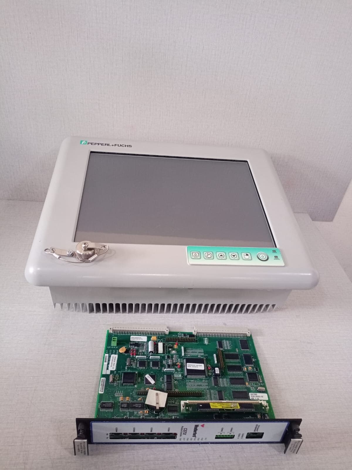 Pepperl+Fuchs PC9715R-W3-Q4DC-XT1BF0LL-S0-N0 with Weatherford CS7X board