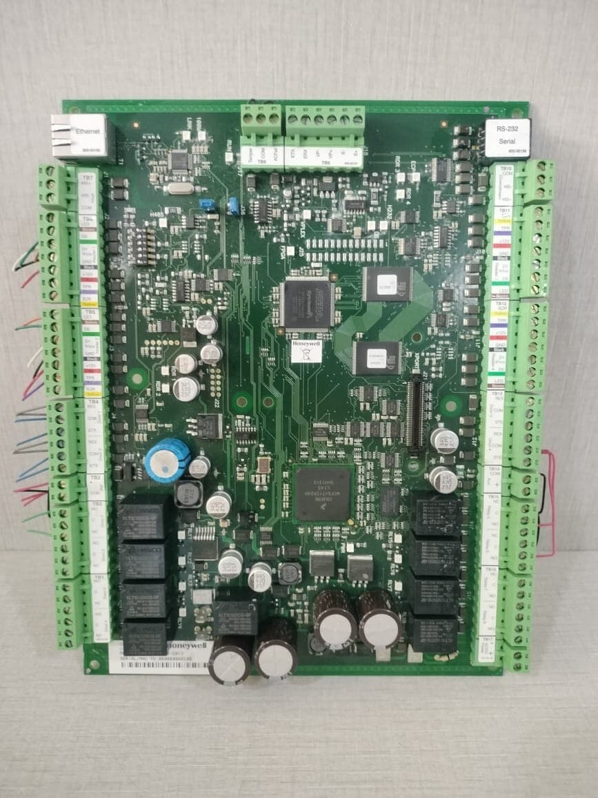 HONEYWELL NetAXS SA7-701008-2 2-000009V3 REV A ACESS CONTROL BOARD UNIT
