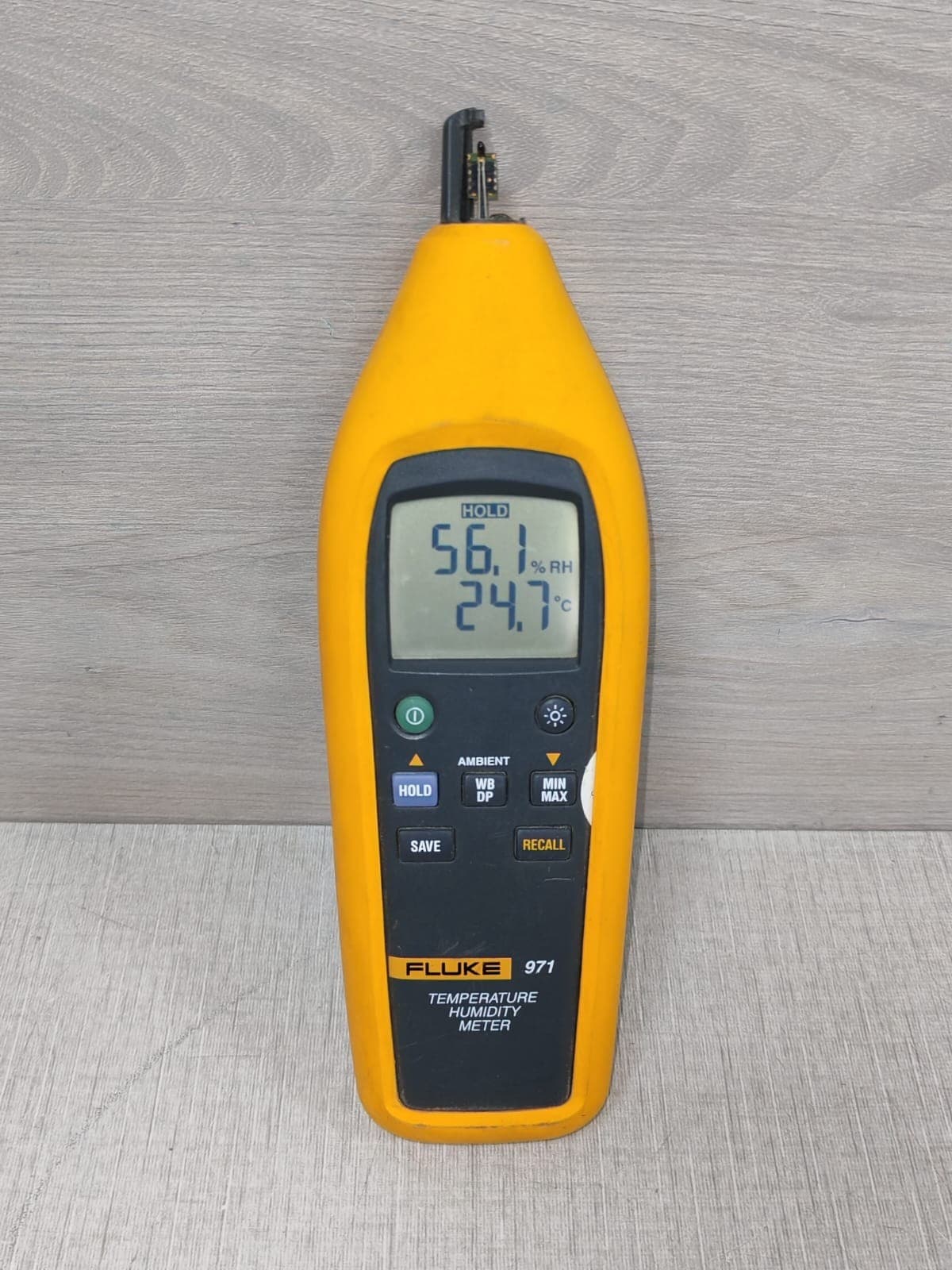 FLUKE 971 TEMPERATURE HUMIDITY METER WITH BROKEN SENSOR