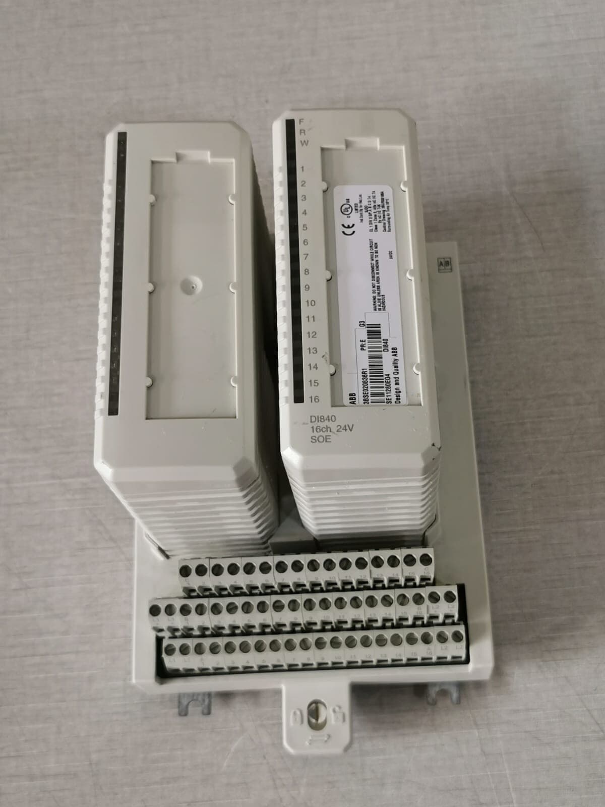 ABB DI840 3BSE020836R1 with Base 3BSE020850R1