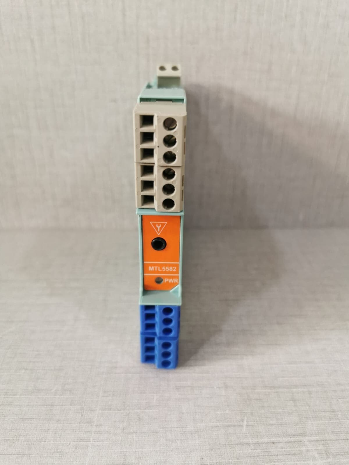 MEASUREMENT TECHNOLOGY MTL5582 RESISTANCE ISOLATOR