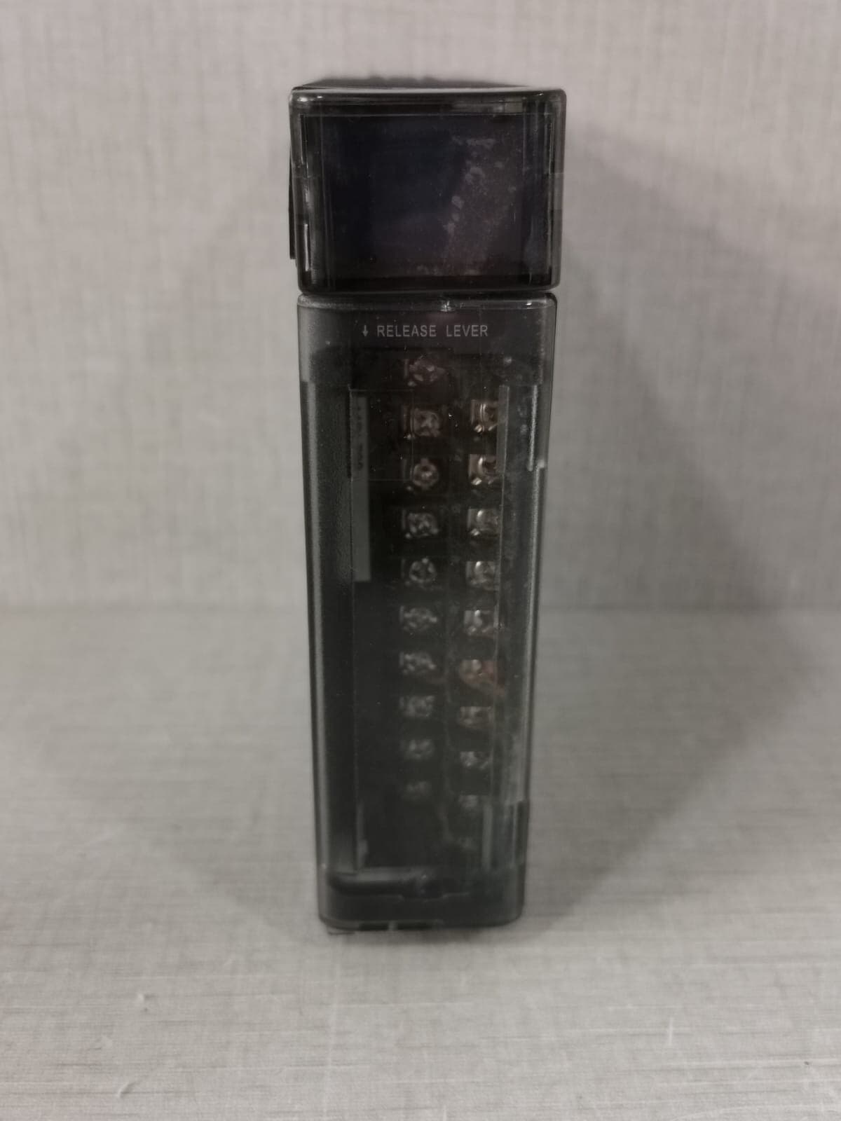 GE FANUC IC694MDL732A OUTPUT 12/24 VDC 0.5 8PT MODULE