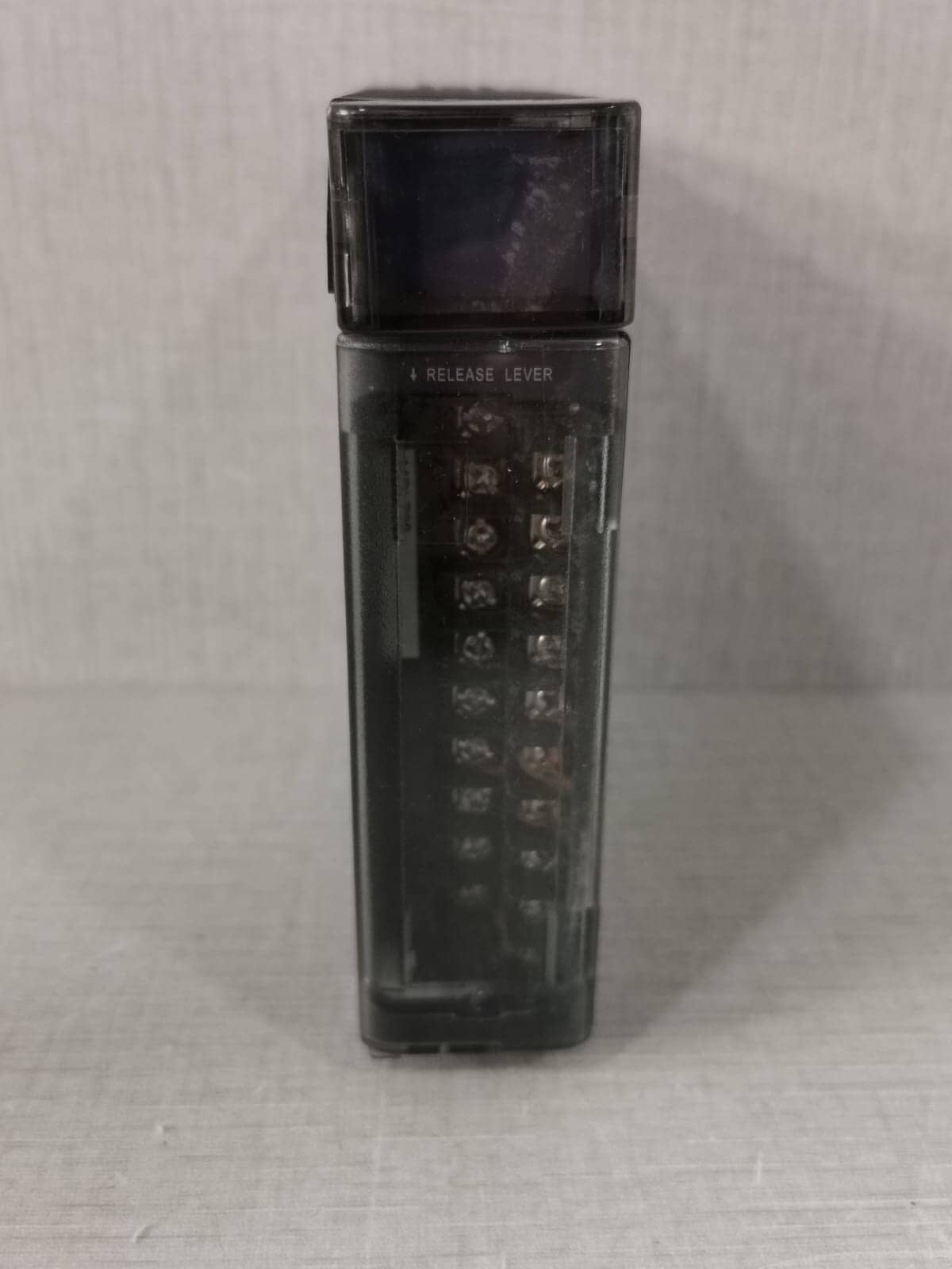 GE FANUC IC694MDL732A OUTPUT 12/24 VDC 0.5 8PT MODULE