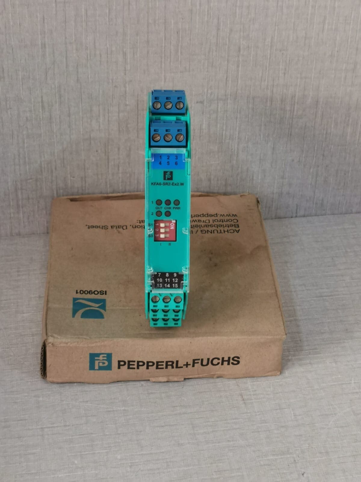 Pepperl+Fuchs KFA6-SR2-Ex2.W Switch Amplifier 103373