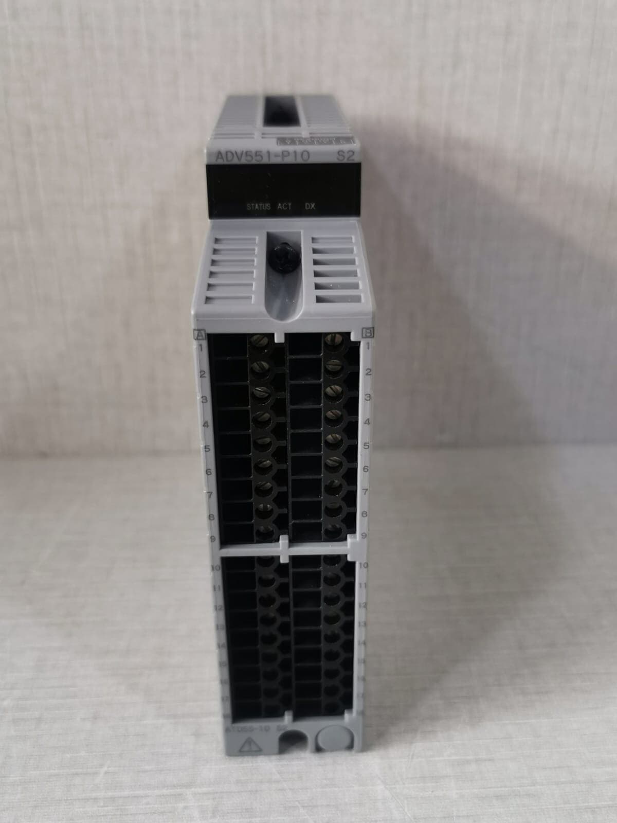 ADV551 YOKOGAWA ADV551-P10 S2 with ATD5S-10 S2 DIGITAL OUTPUT MODULE