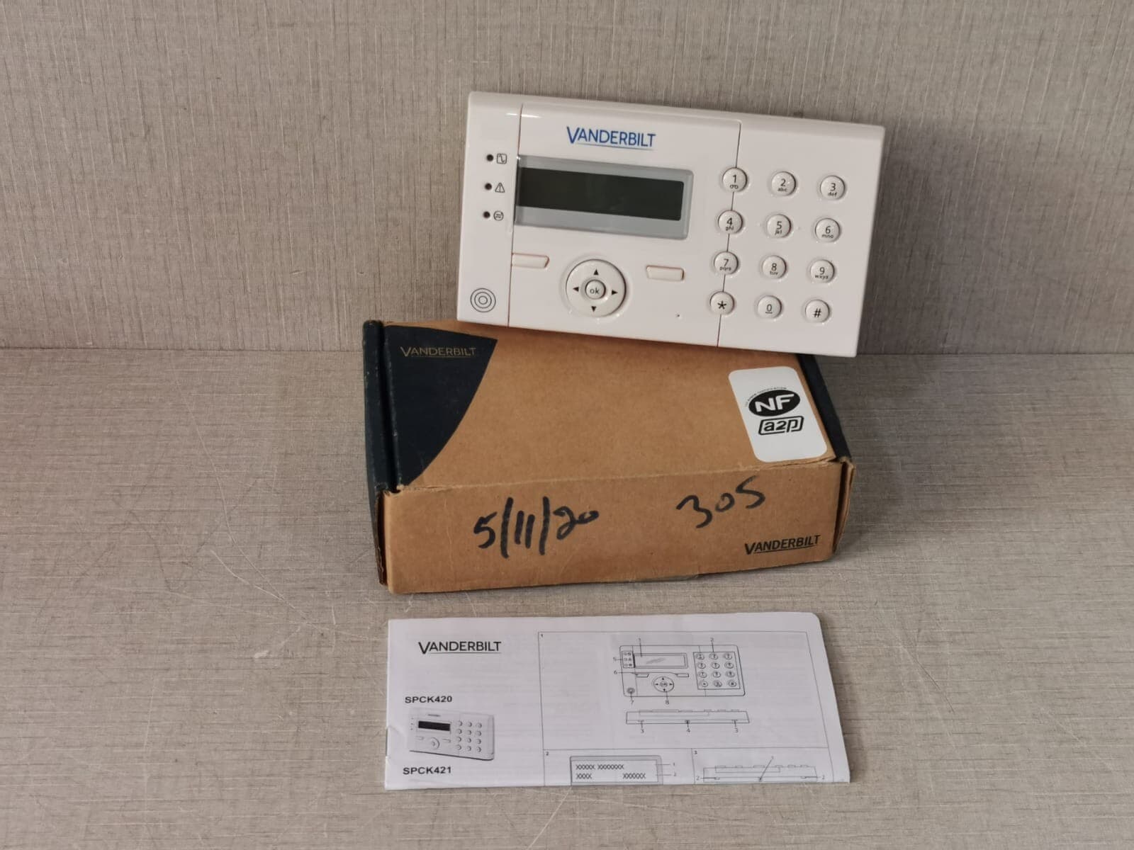 Vanderbilt SPCK421.100 LCD Keypad, 2x16 Character and Badge Reader