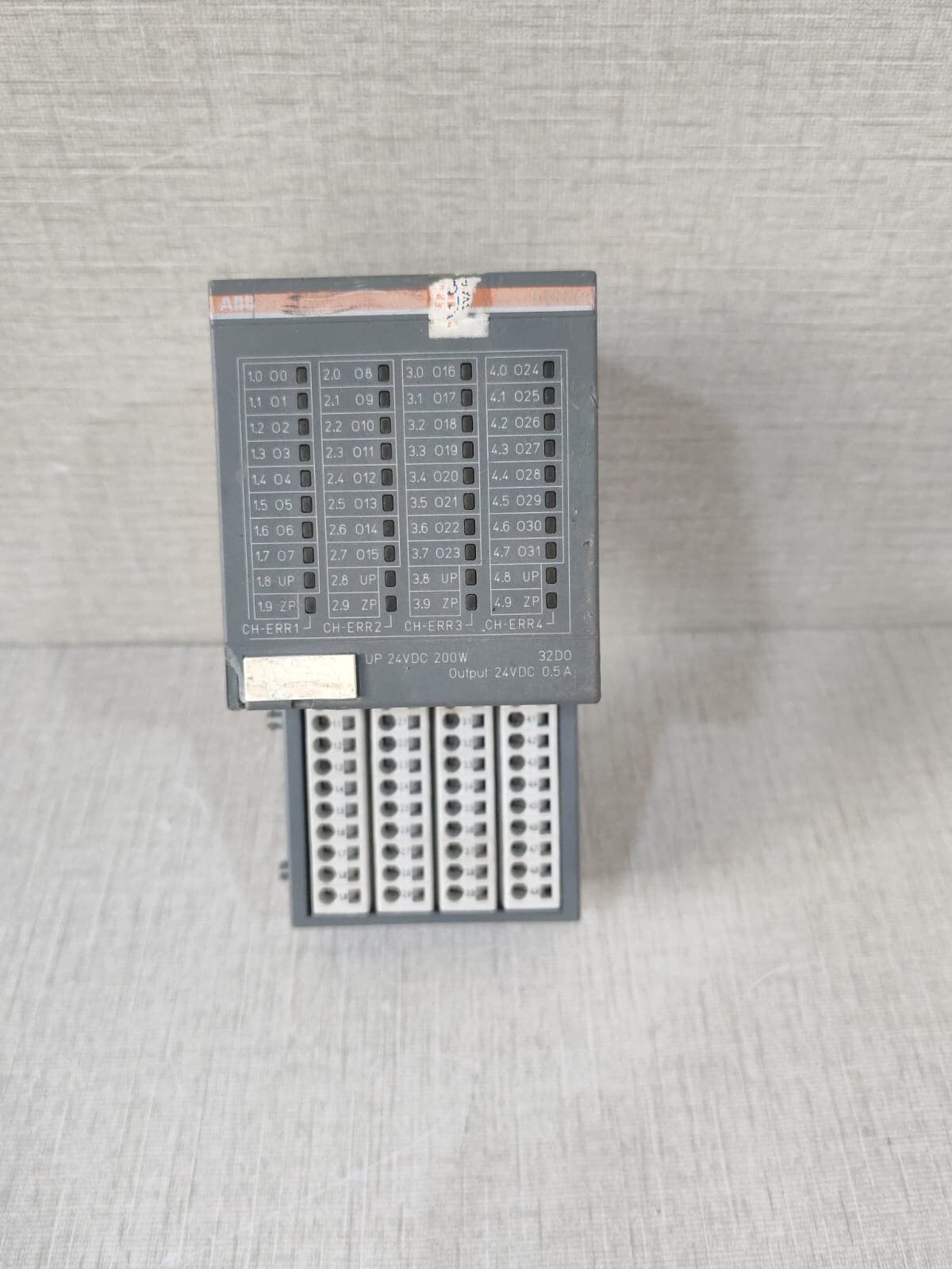 DO524 ABB 1SAP240700R0001 Digital Output Module