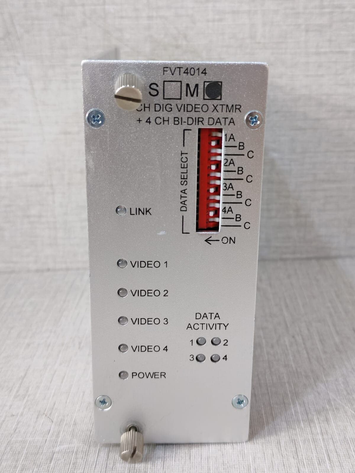 COMNET FVT4014(M) 4 CH DIG VIDEO XTMR + 4 CH BI-DIR DATA