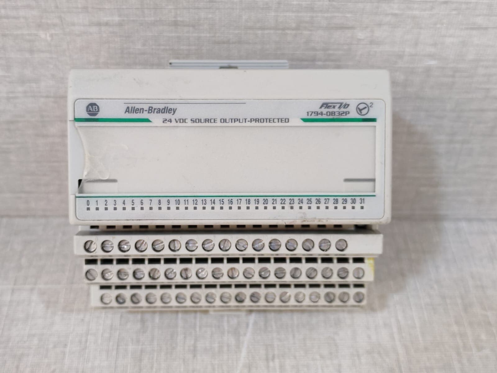 ALLEN-BRADLEY 1794-OB32P SER A 95760802 REV.A01 WITH 1794-TB32 SER.A 96385272