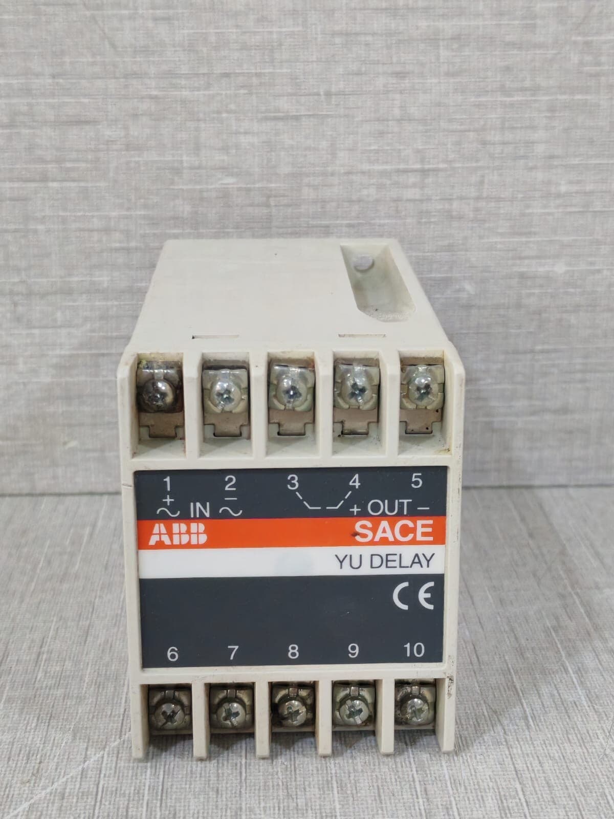 ABB SACE YU DELAY 702209/80-5 TIME DELAY RELAY