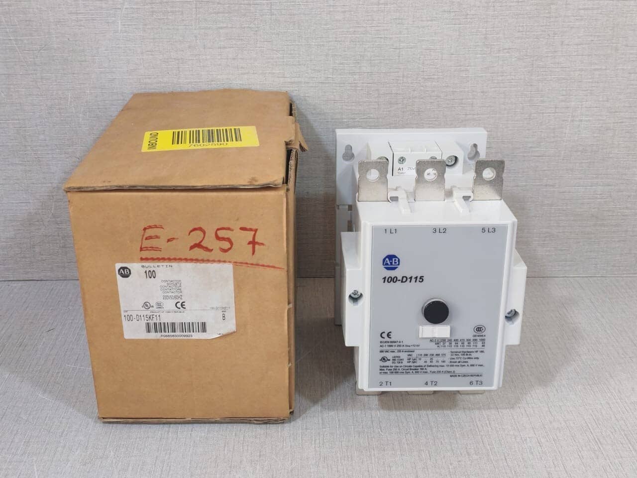 ALLEN-BRADLEY 100-D115 CONTACTOR 100-D115KF11 SER B