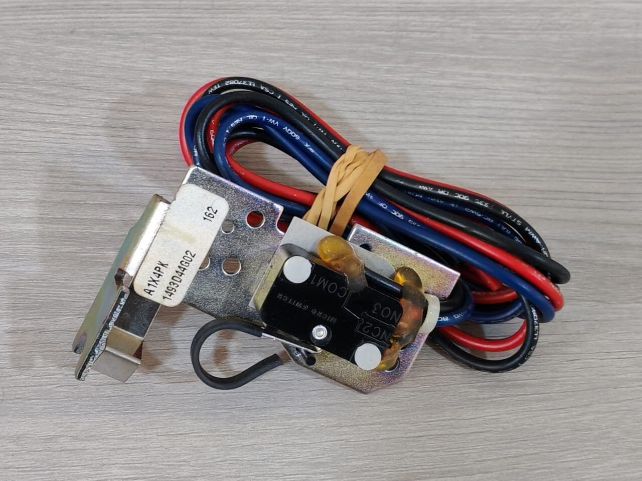 EATON CUTLER-HAMMER A1X4PK AUXILLARY SWITCH 1493D44G02