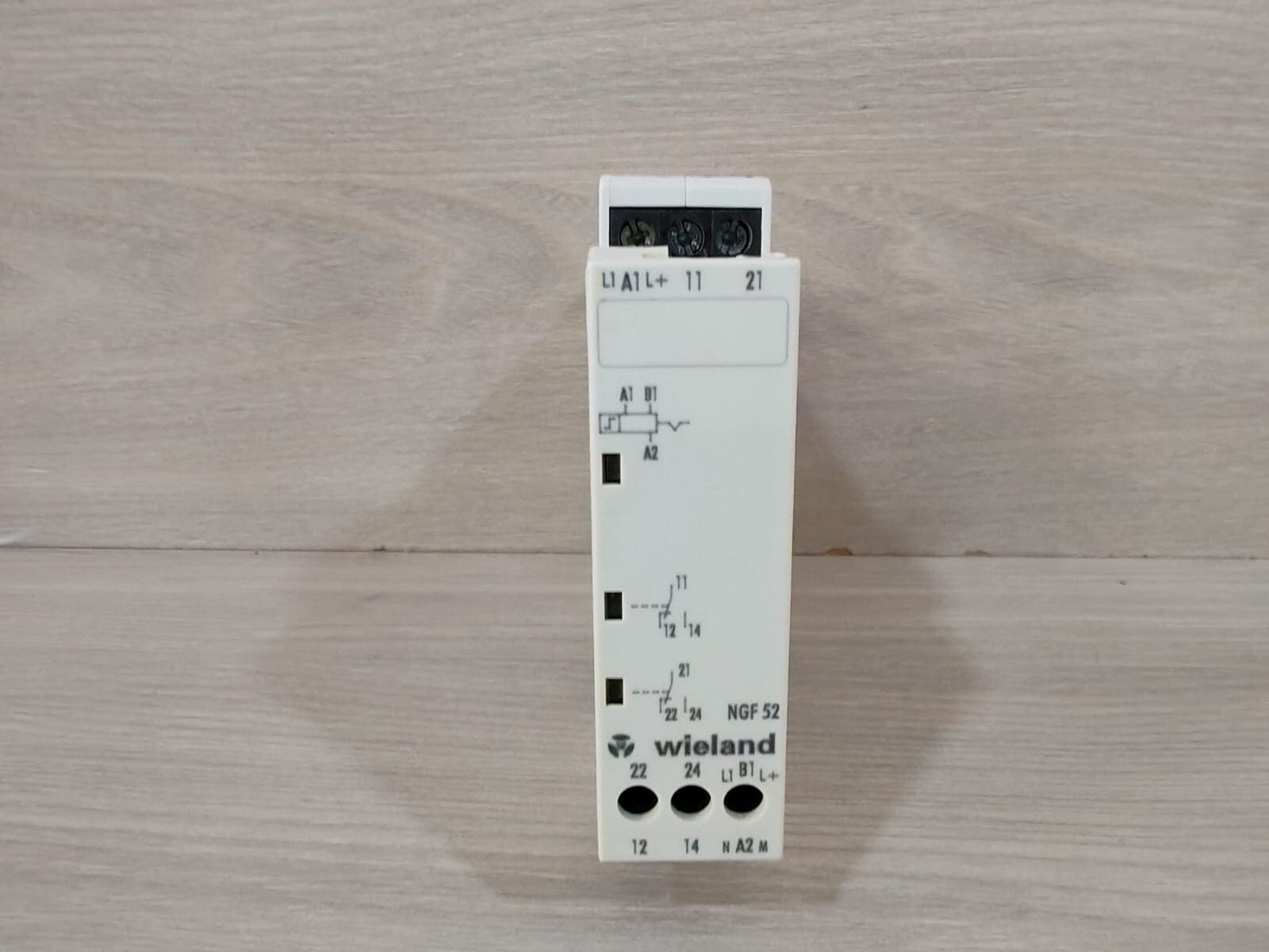 WIELAND/SCHLEICHER NGF 52 SAFETY RELAY R2.173.0030.0