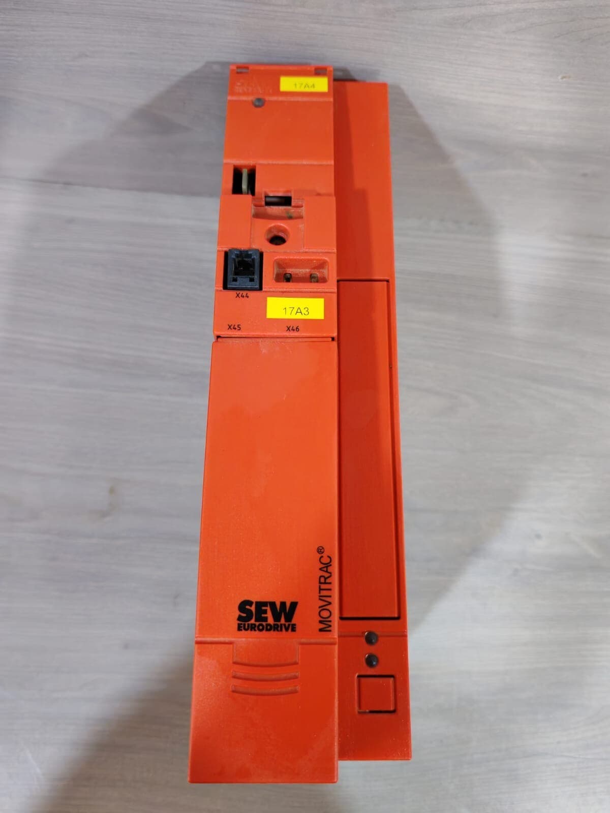 SEW EURODRIVE MC07B0030-5A3-4-S0/ FSC11B MOVITRAC B- W/O CONTROLLER
