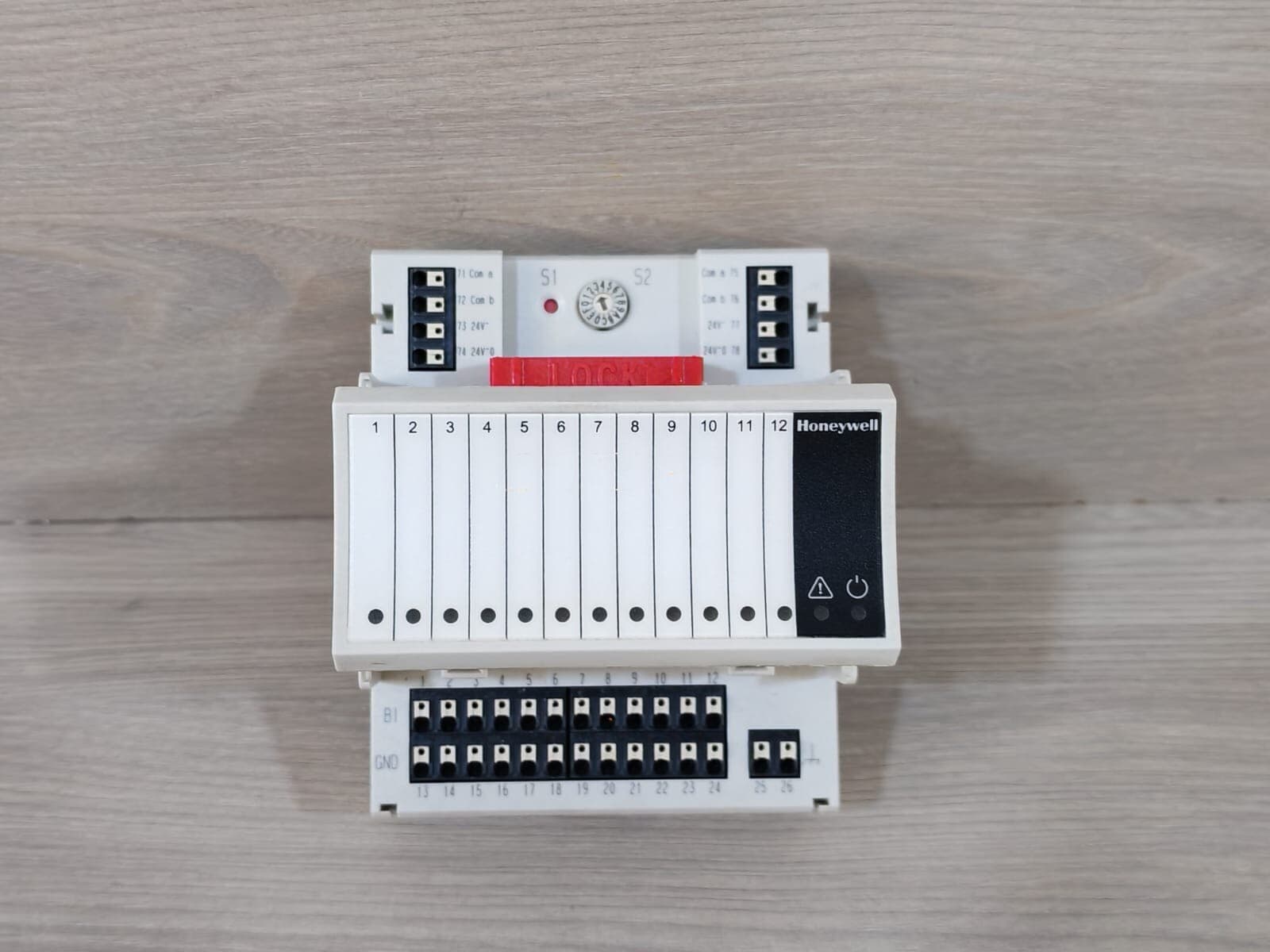 Honeywell XF823A Binary Input Module with BASE XS823