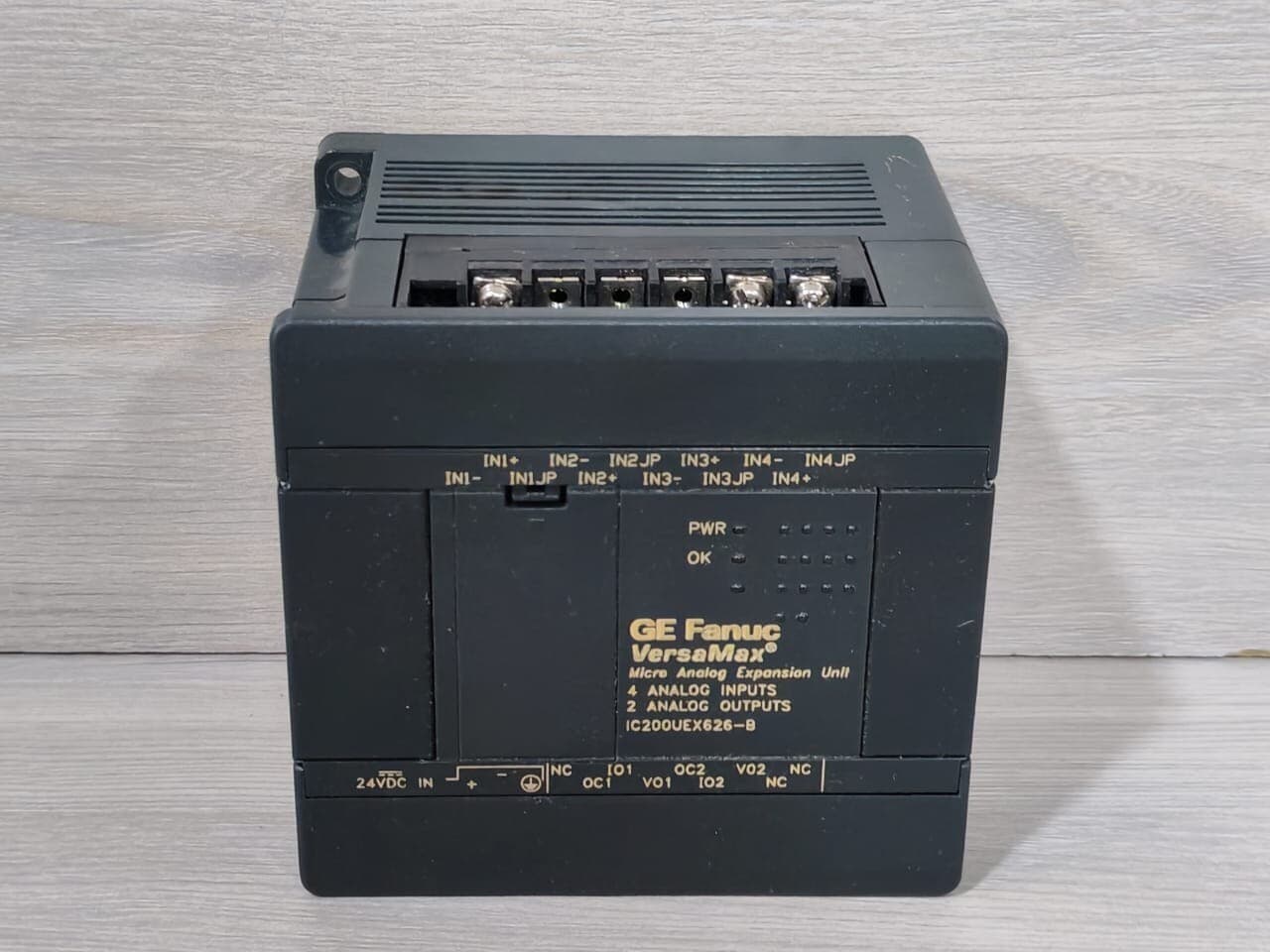 GE FANUC IC200UEX626-B VERSAMAX MICRO ANALOG EXPANSION UNIT