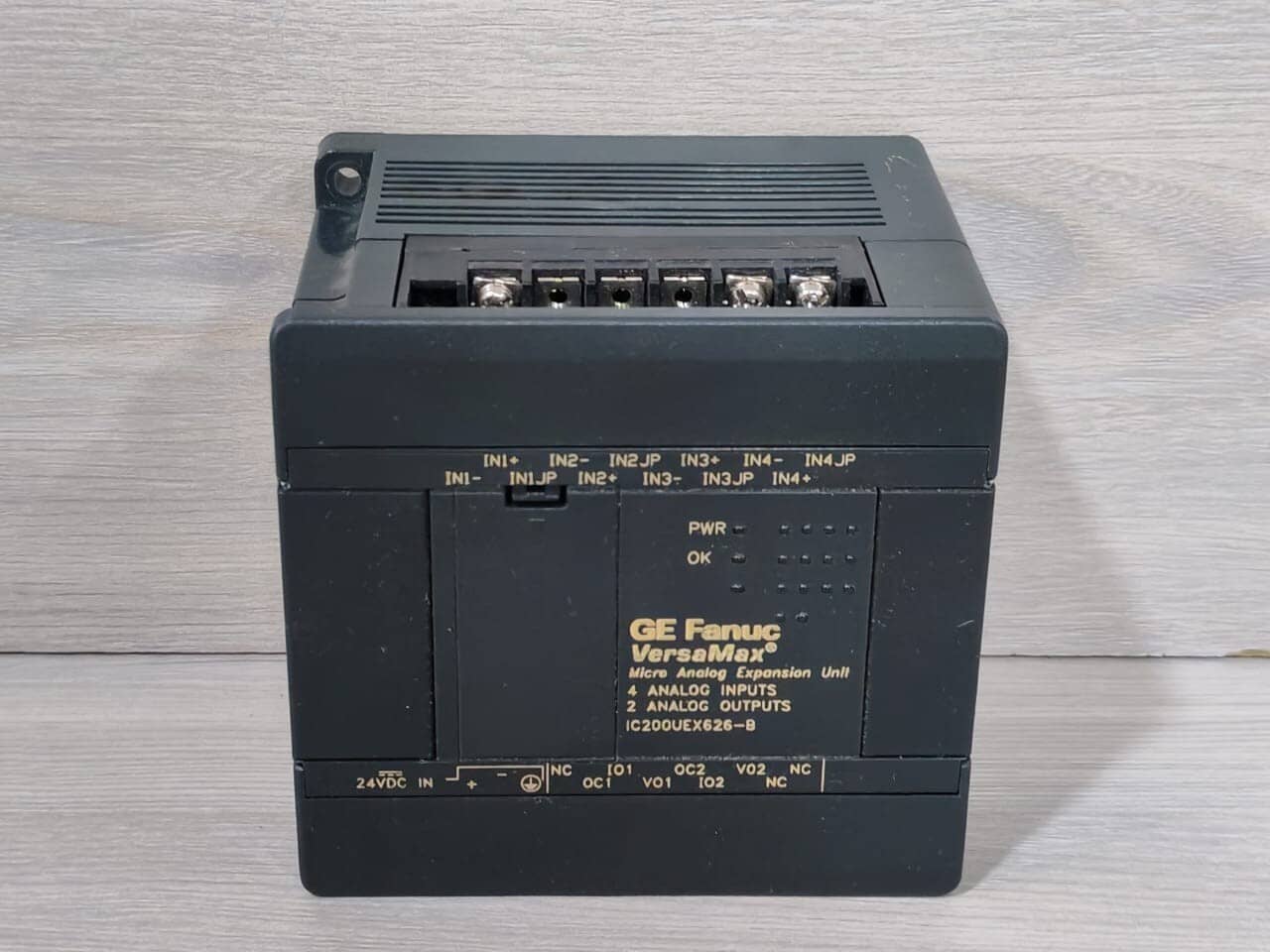GE FANUC IC200UEX626-B VERSAMAX MICRO ANALOG EXPANSION UNIT