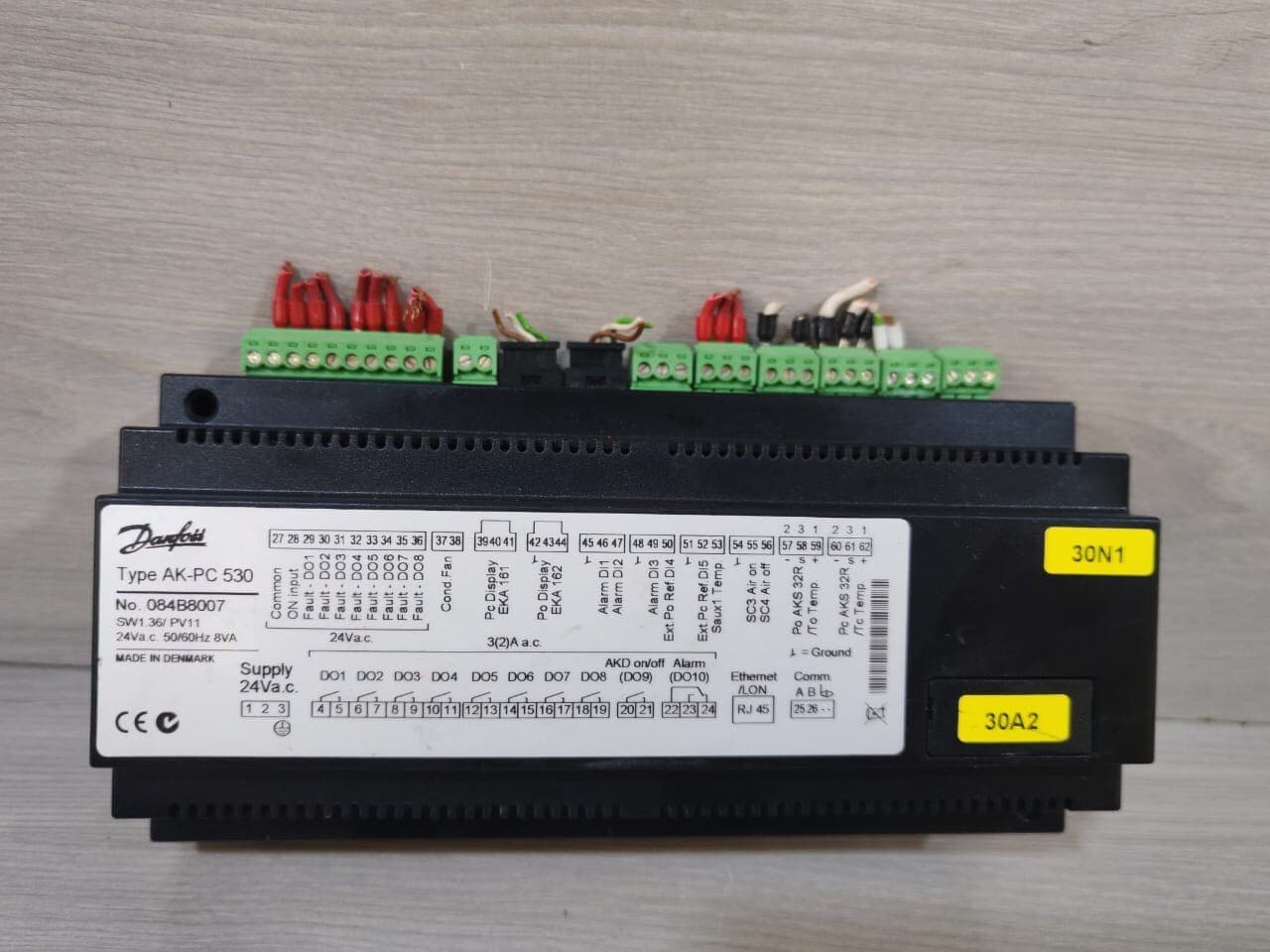 DANFOSS AK-PC 530 CAPACITY CONTROLLER 084B8007 SW 1.36/ PV11