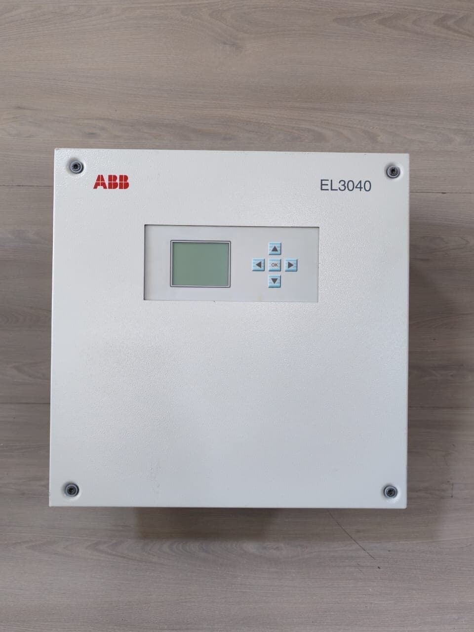 ABB EL3040 GAS ANALYZER PANEL 100-240VAC 50-60Hz